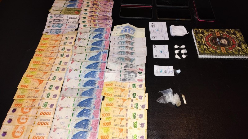 Golpe al narcomenudeo: allanaron dos kioscos de droga y atrapan a dos sospechosos